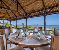 Villa Cemara, Zona de comedor